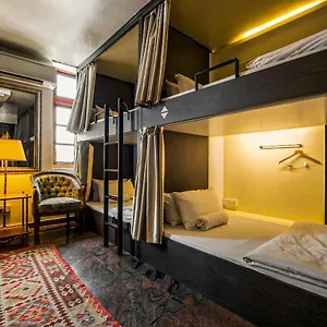 Atelier Hotel Cápsula