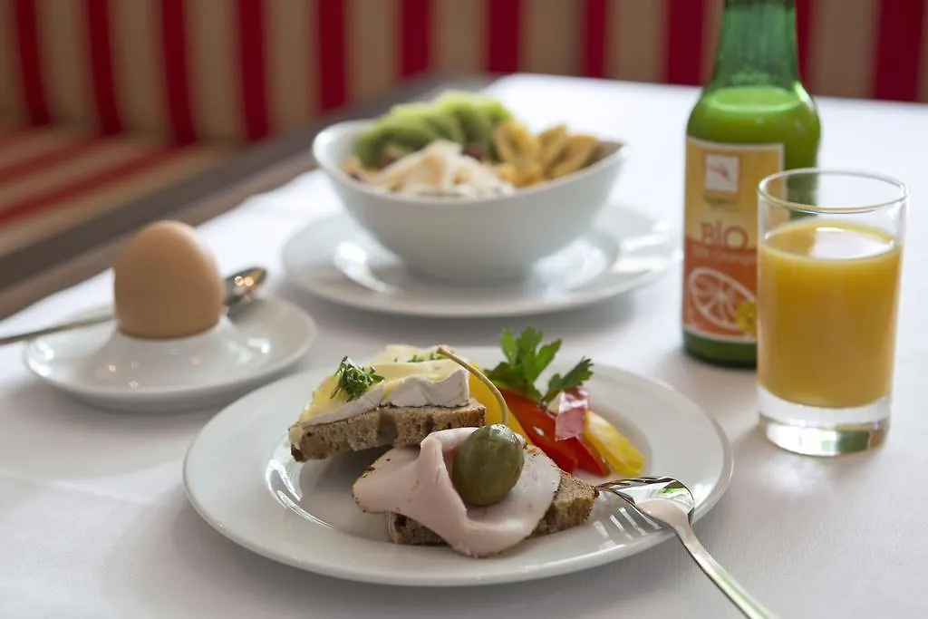 ****  The Harmonie Vienna, BW Premier Collection Hotel Ausztria